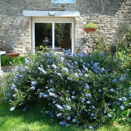 Le Clos Des Hortensias Alojamento de Acomodação e Pequeno-almoço Plémy