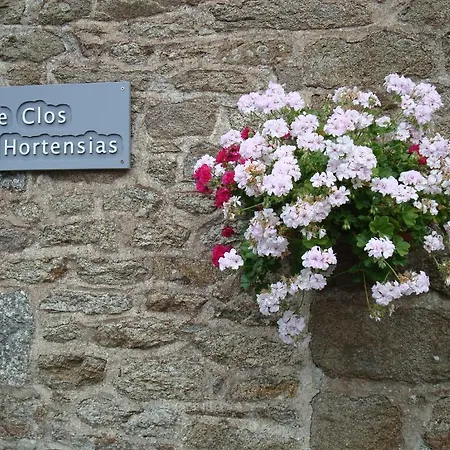 Le Clos Des Hortensias 3* Plémy